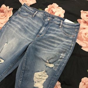 AmericanEagle distressed skinny jeans(long inseam)